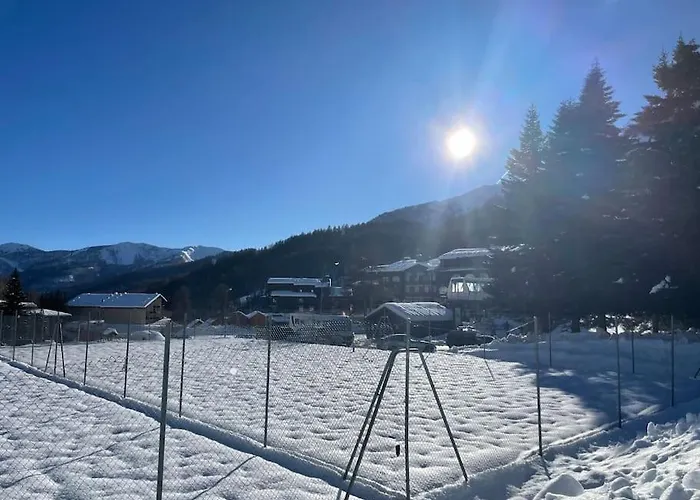 Allos, Logement Pieds Des Pistes, A 10 Minutes De La Base De Loisirs