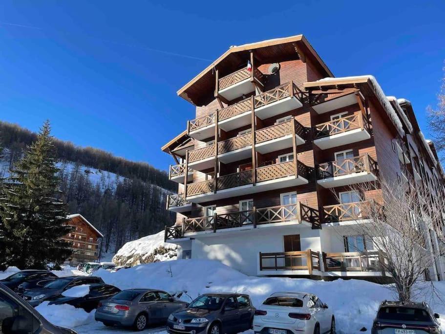 Allos, Pieds Des Pistes, A 10 Minutes De La Base De Loisirs * Allos