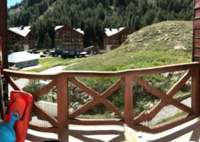 Allos, Logement Pieds Des Pistes, A 10 Minutes De La Base De Loisirs